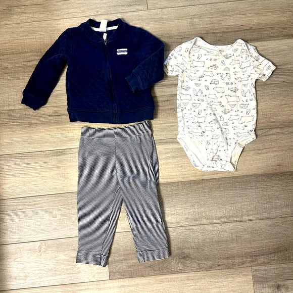 3 piece Carter’s outfit. Sweater, onesie, and pants in 24 months - Picture 1 of 3